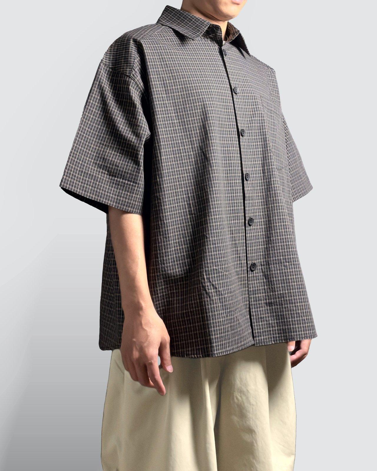 Retro Wide Short-Sleeve Shirt: Fit