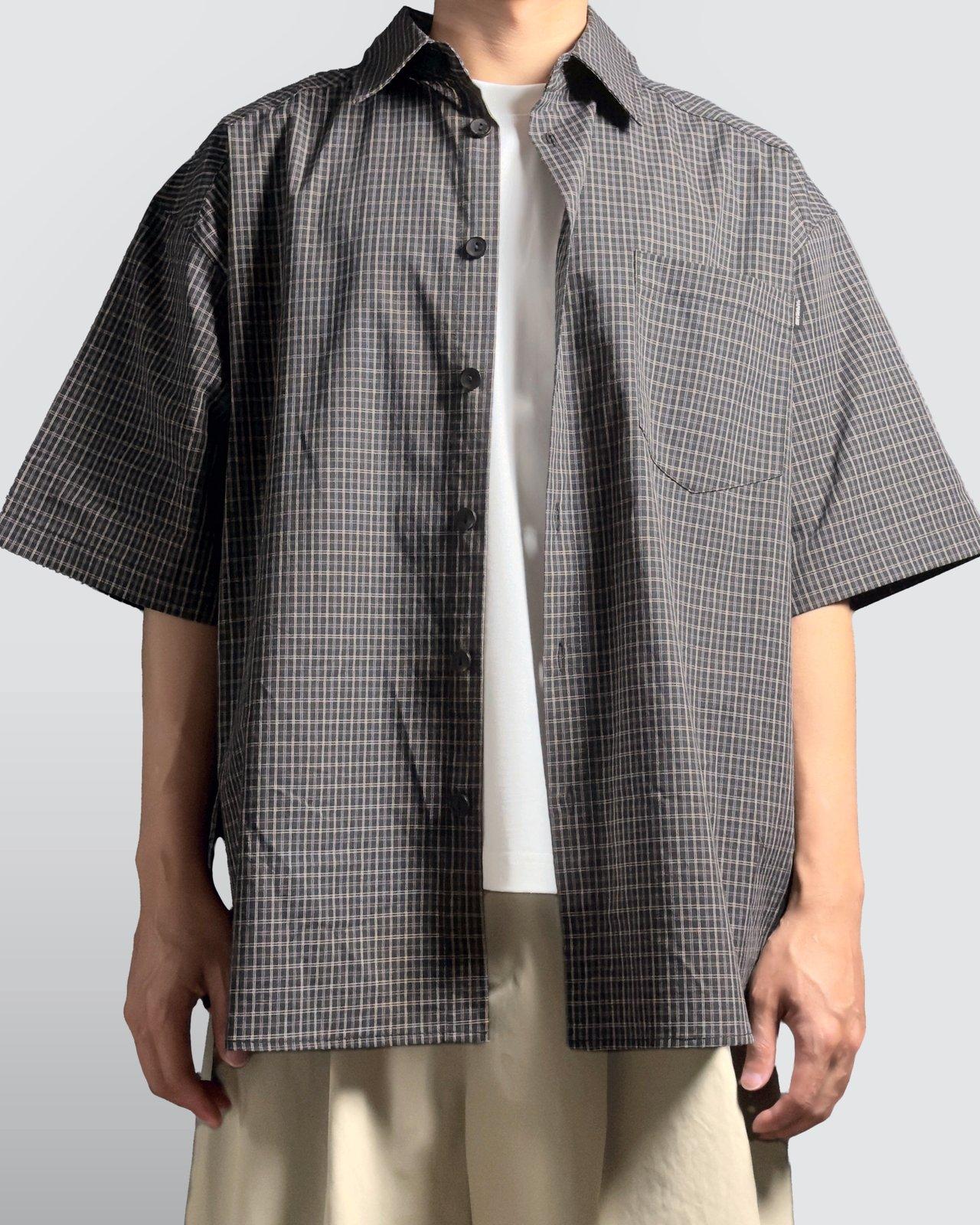 Retro Wide Short-Sleeve Shirt: Two ways